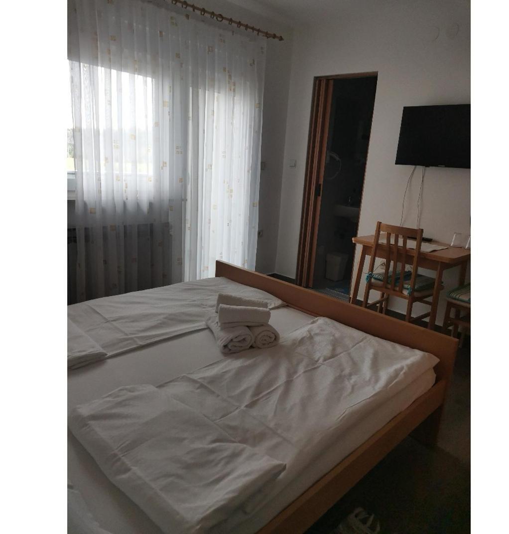 House Pljesevica Ξενοδοχείο Plitvička Jezera Δωμάτιο φωτογραφία